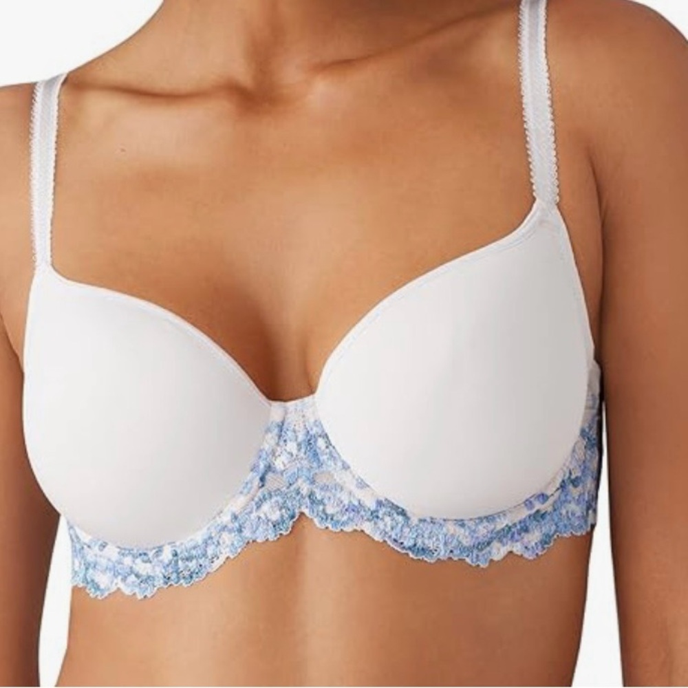 New! Wacoal Women's White and Blue Lace Bra Sz 38 DD
